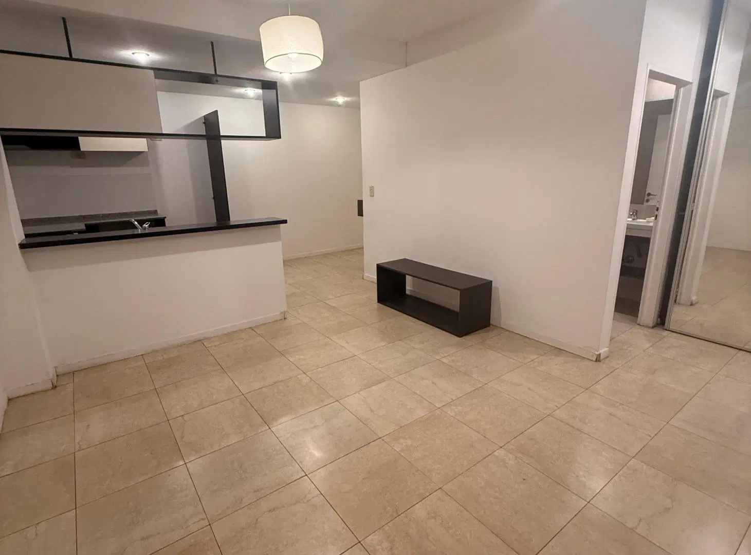 Alquiler 2 Ambientes Luminoso en San Telmo/Barracas – Balcón, Amenities 4