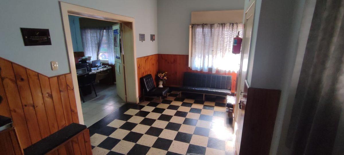 Foto de Vendo en La Plata Amplia Casa en 2 Plantas, oportunidad de Inversion, imagen 2