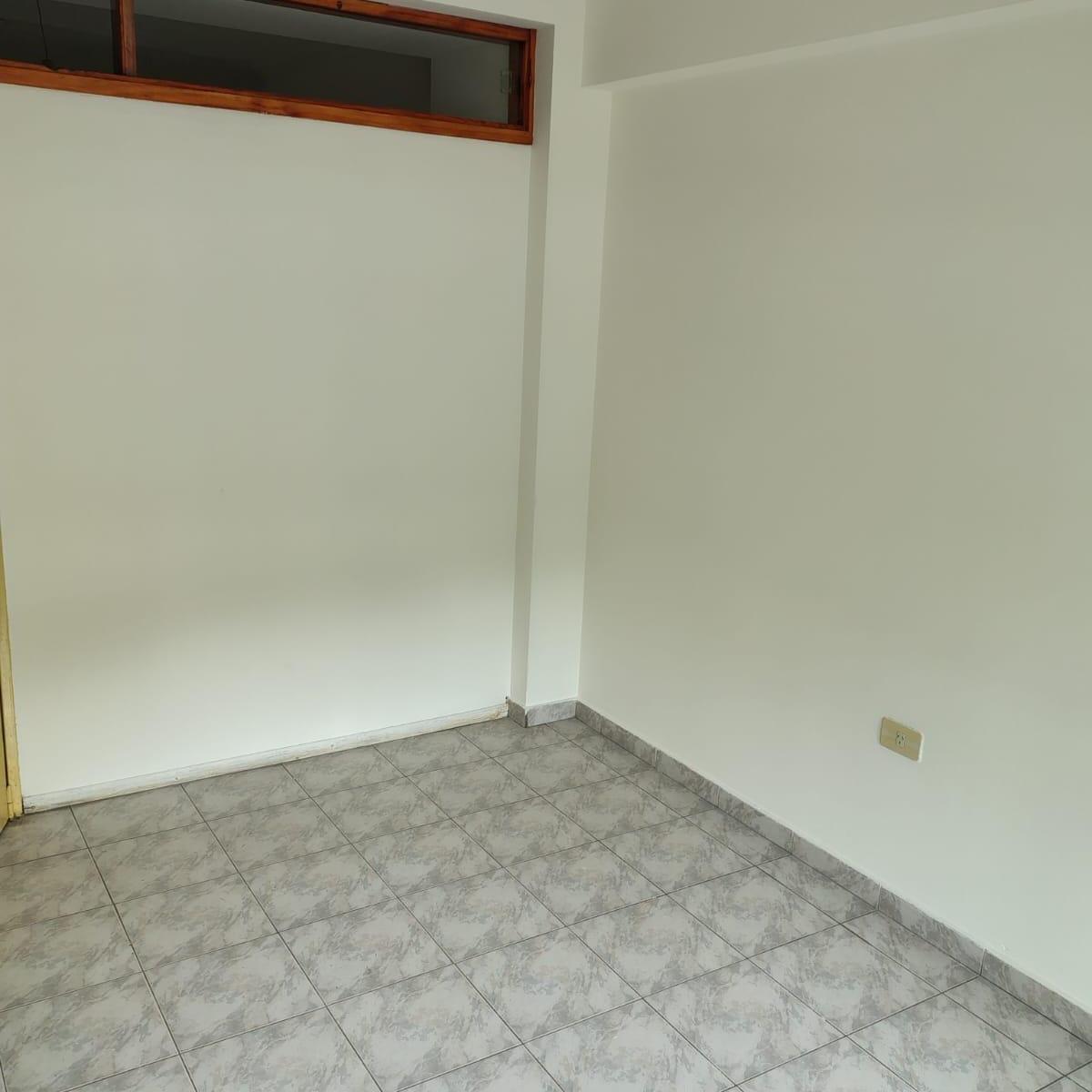 1 Dorm Mas Escritorio V. Sarsfield 468 Frente Patio Olmos 3