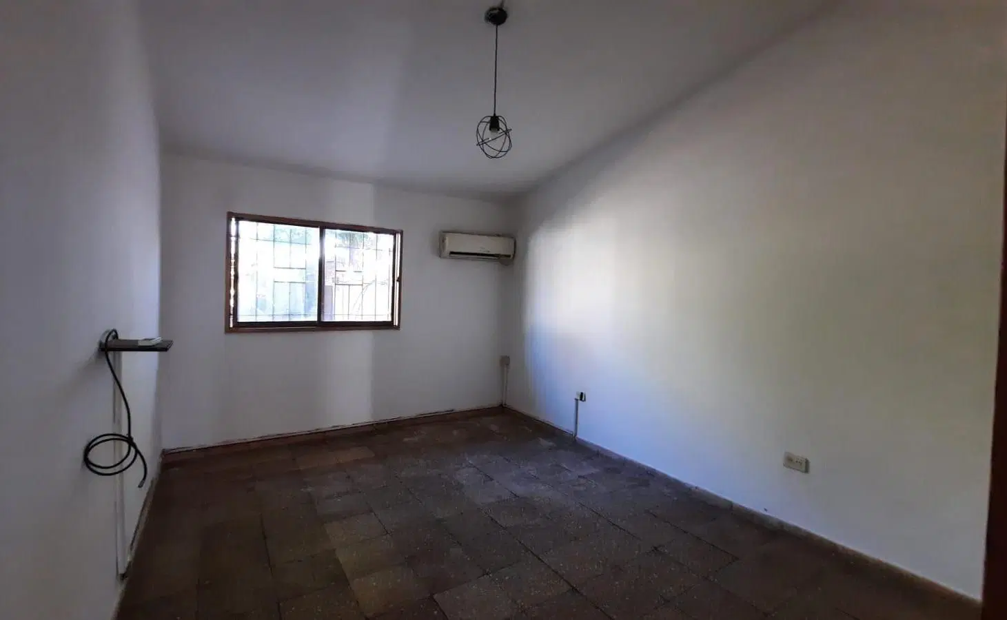 Alquiler, Los Boulevares, casa 2 dorm mas taller 5