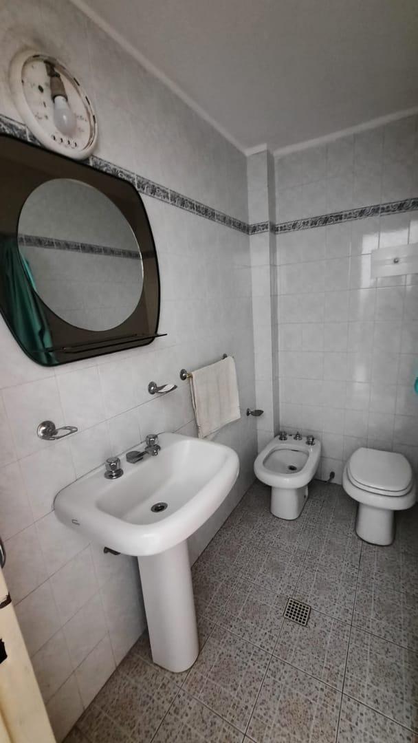 Foto de VENTA, AMPLIO GALPON CON OFICINAS, EXELENTE ESTADO, imagen 4