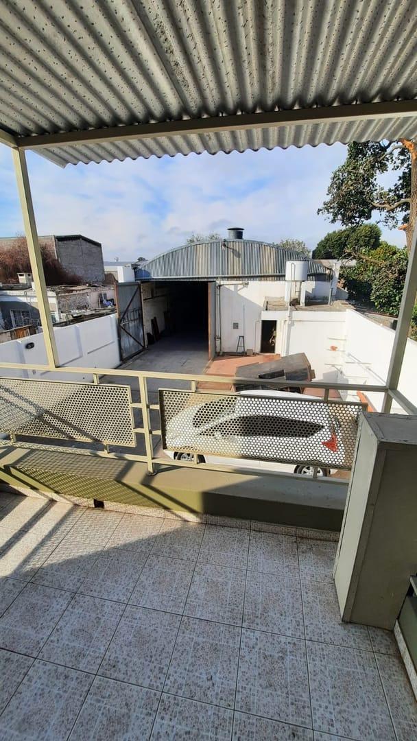 Foto de VENTA, AMPLIO GALPON CON OFICINAS, EXELENTE ESTADO, imagen 5