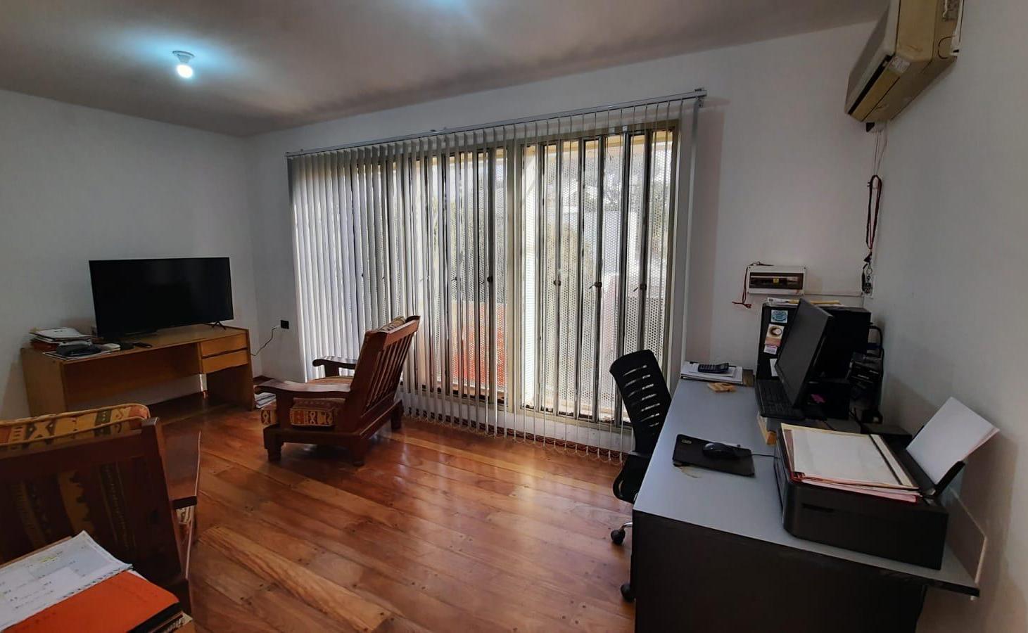 Foto de VENTA, AMPLIO GALPON CON OFICINAS, EXELENTE ESTADO, imagen 1