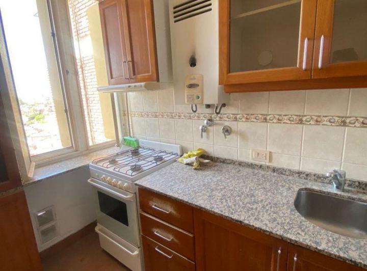 Departamento 5 ambientes. | Av. Castro Barros al 100 5