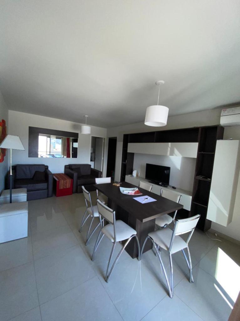 Departamento en Alquiler Anual 2 dorm balcon a la calle
