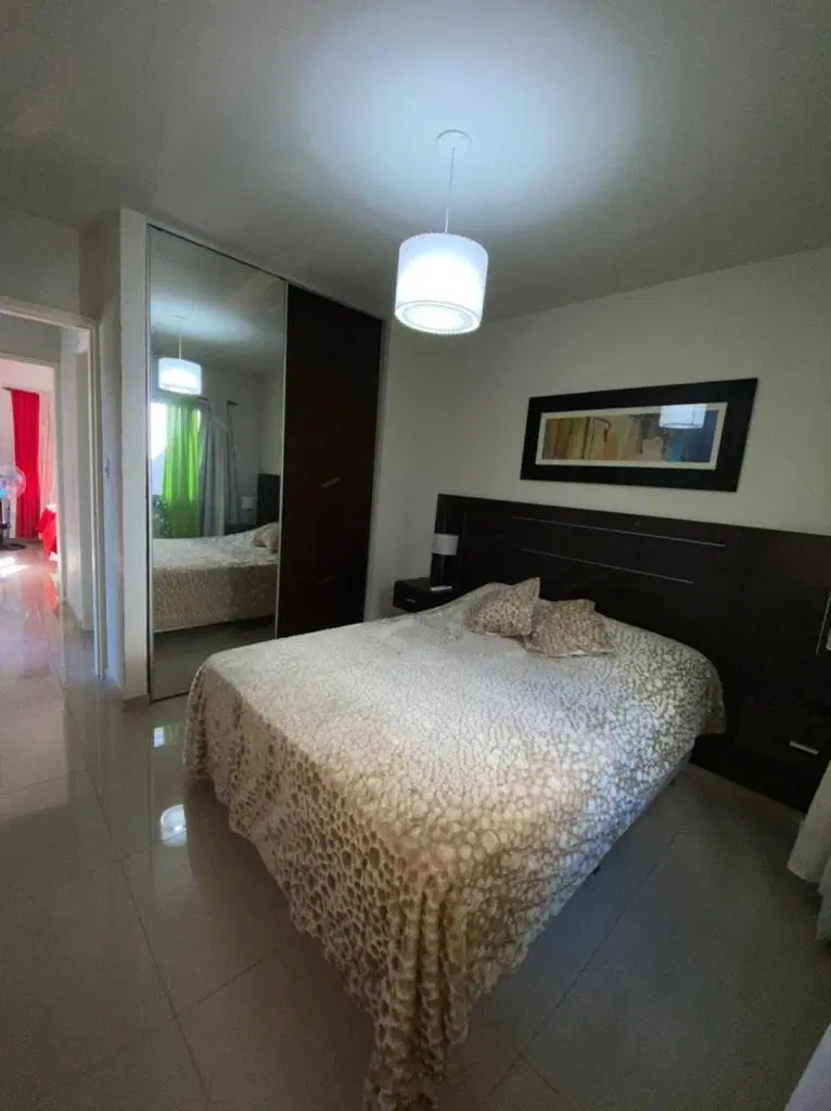 Departamento en Alquiler Anual 2 dorm balcon a la calle 5