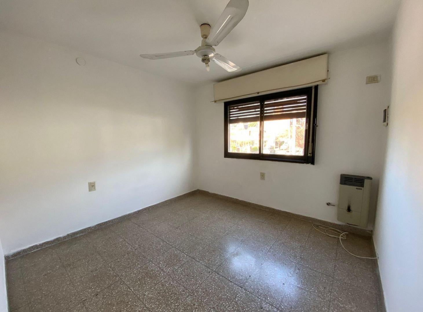 Departamento en alquiler anual 1 dormitorio zona Colegio IES