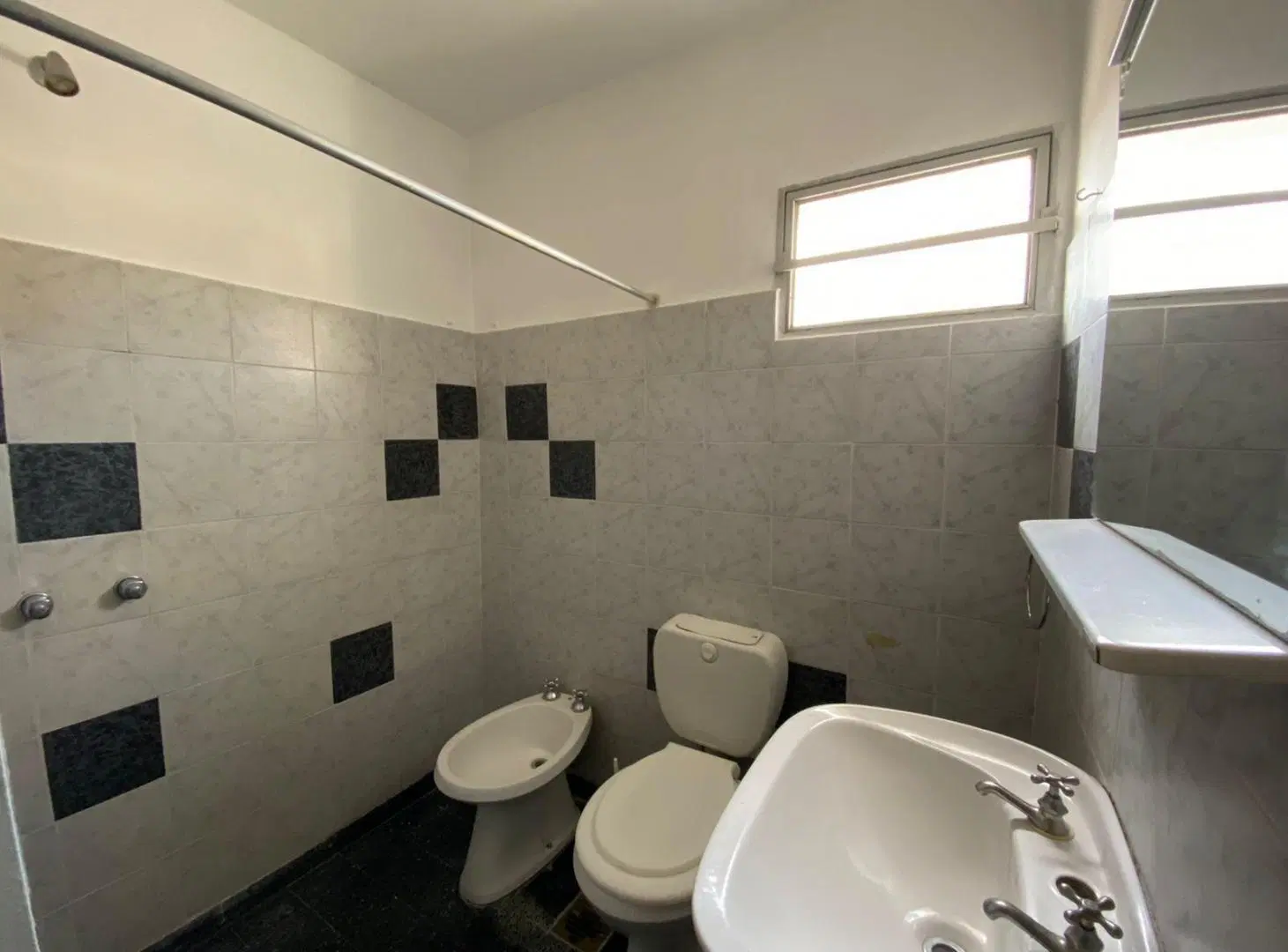Departamento en alquiler anual 1 dormitorio zona Colegio IES 3