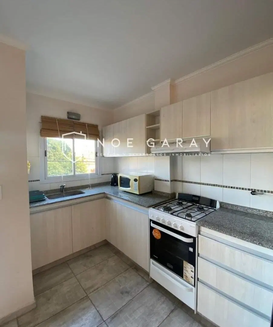 Departamento en venta 3 dormit a la calle en el centro de Carlos paz 2