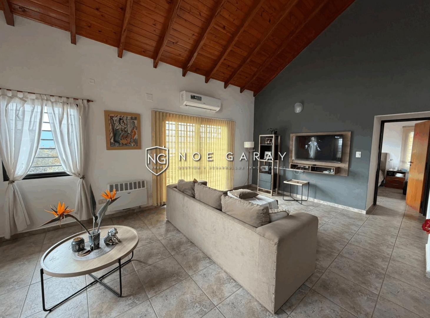 Foto de Casa en alquiler anual en Villa del Lago, imagen 1