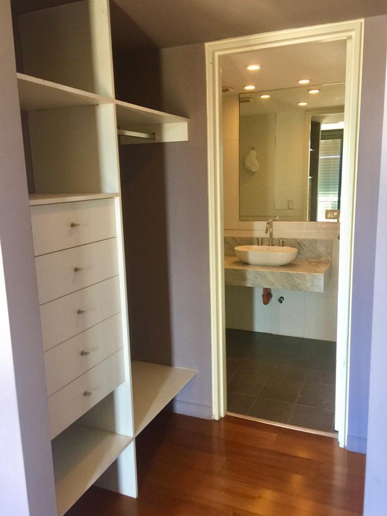 Oportunidad Bajo de Precio, Venta con Renta,2 Dorm 2 Baños, Reciben Lote 2