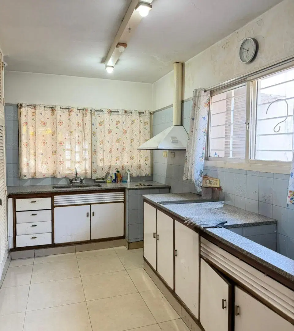 INMEJORABLE INMUEBLE PARA DESARROLLO SOBRE AVENIDA CON GRAN MOVIMIENTO 4