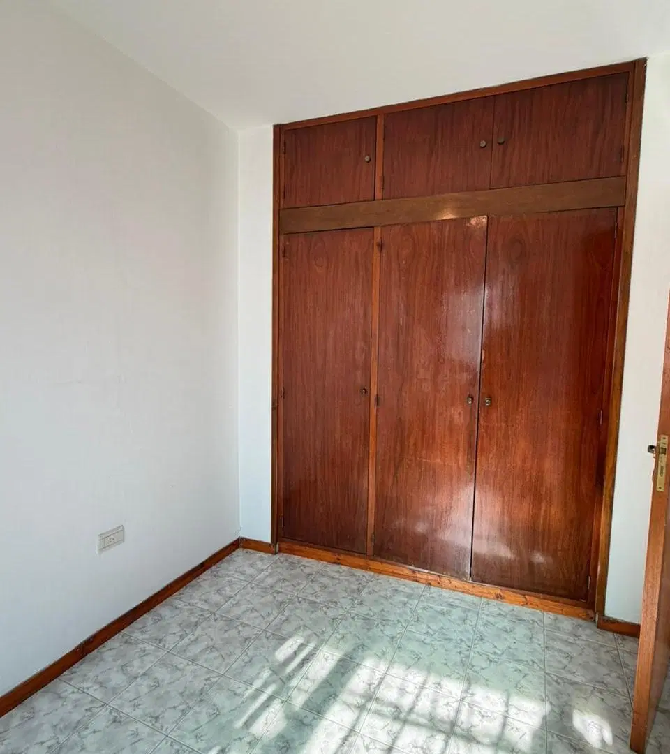 EXCELENTE DEPARTAMENTO CON PATIO DE UN DORMITORIO EN ALQUILER, ZONA U.N.C. 5