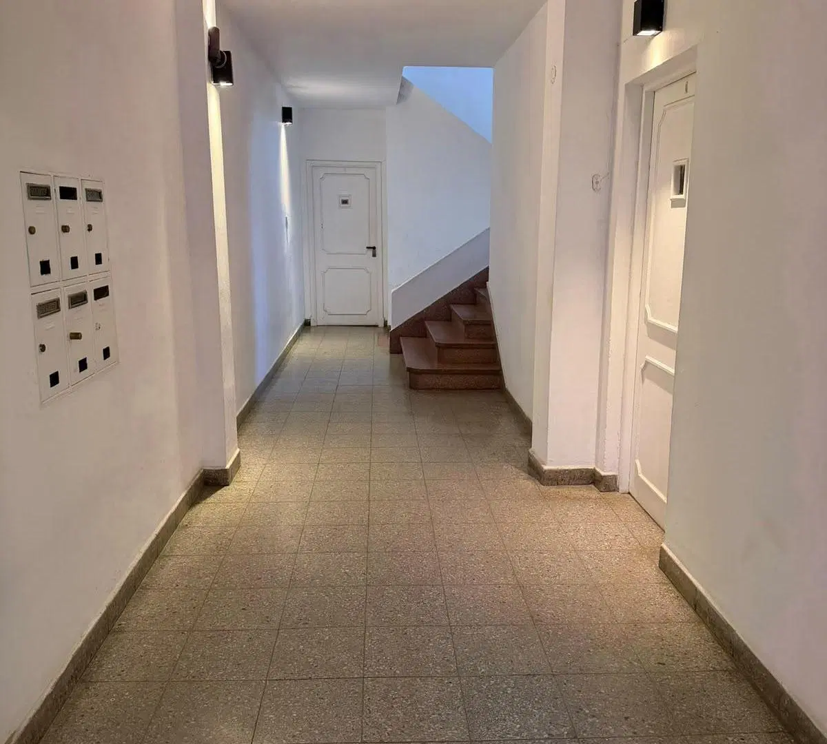 EXCELENTE DEPARTAMENTO EXTERNO DE 1 DORMITORIO A METROS DEL SANATORIO ALLENDE  IDEAL VIVIENDA O CONS 5
