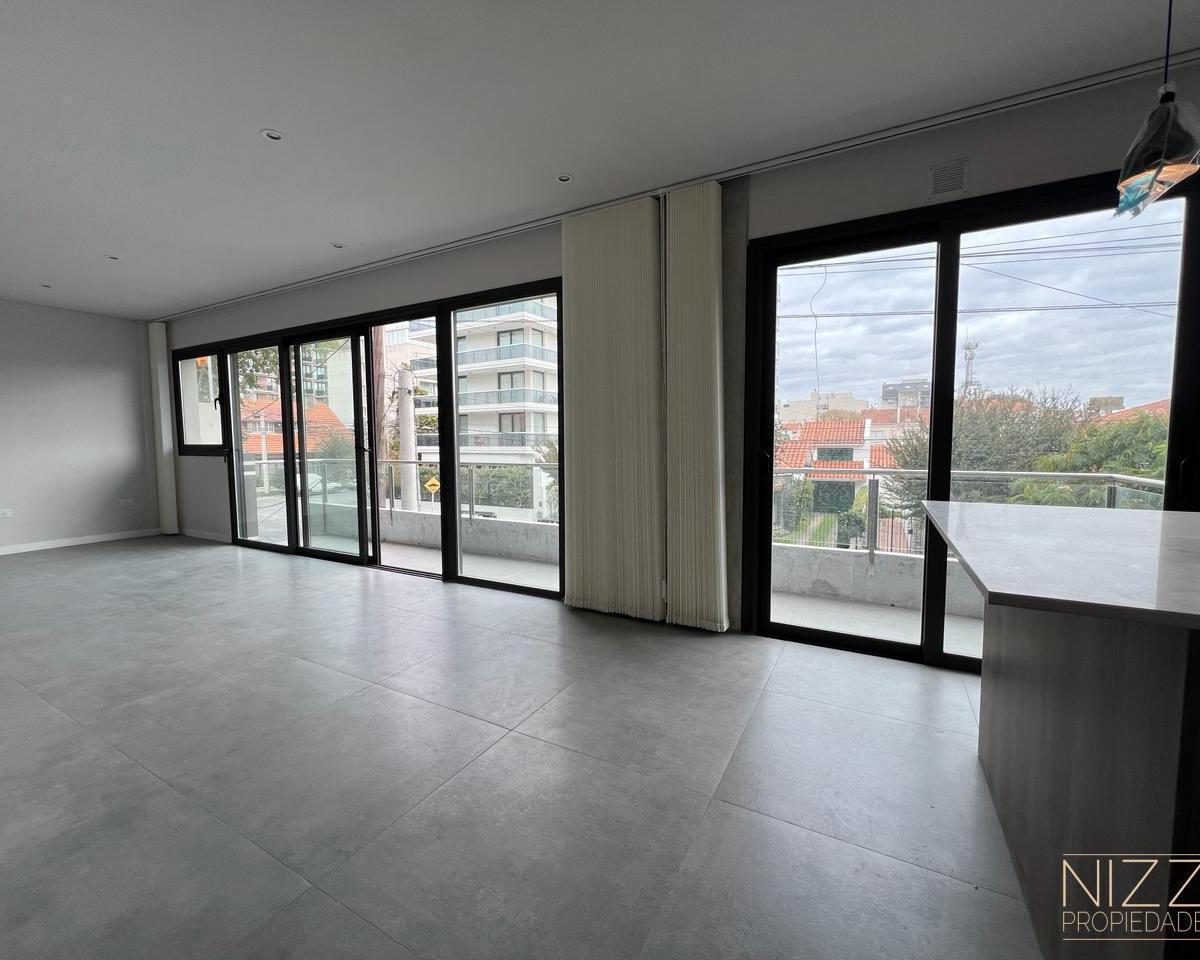 Piso 4 Amb Calle con Terraza y Parrilla - Guemes 1