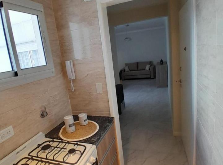 2 AMBIENTES LATERAL- CENTRO 5