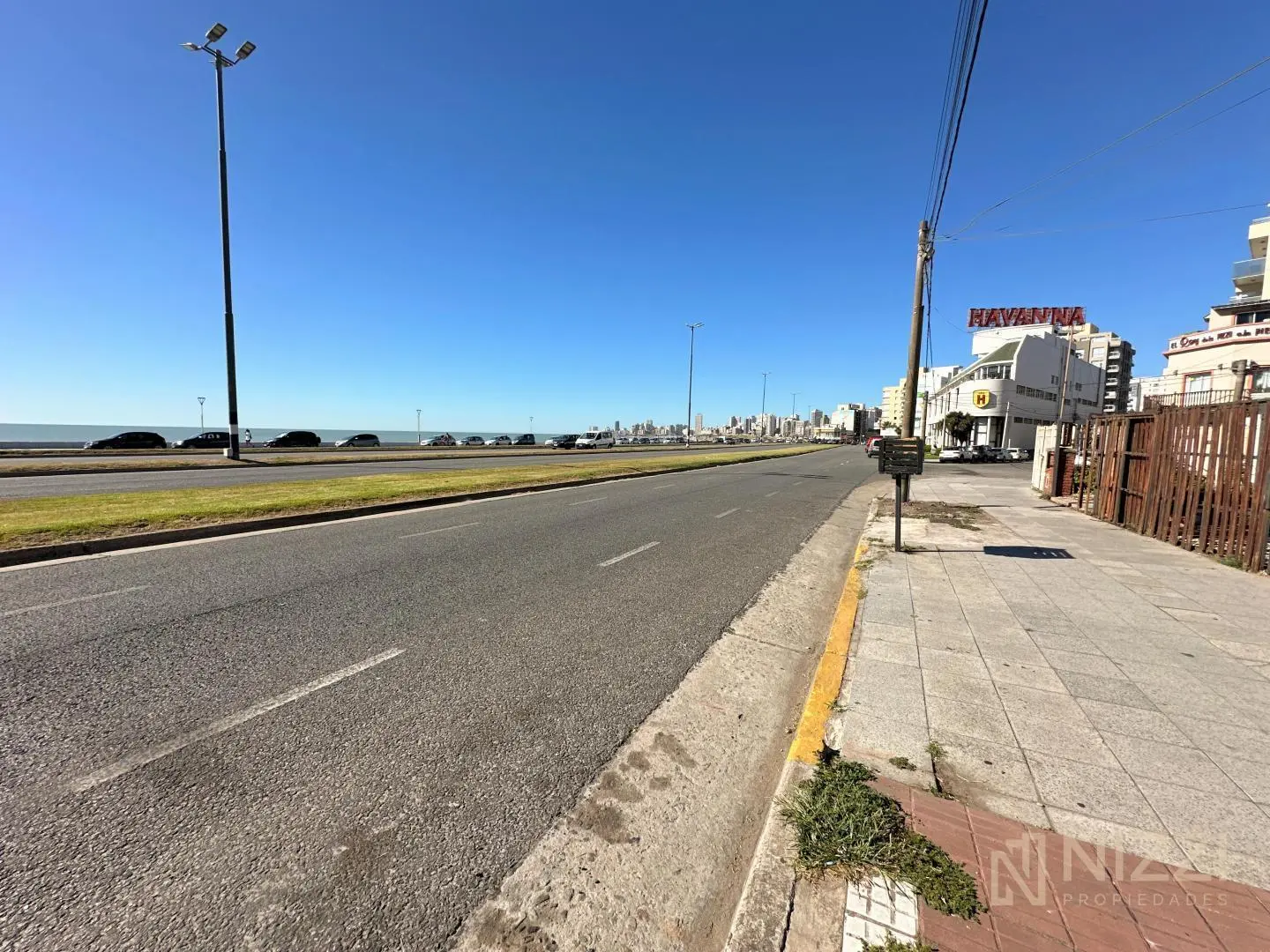 3 ambientes frente al mar + cochera - La Perla norte 3