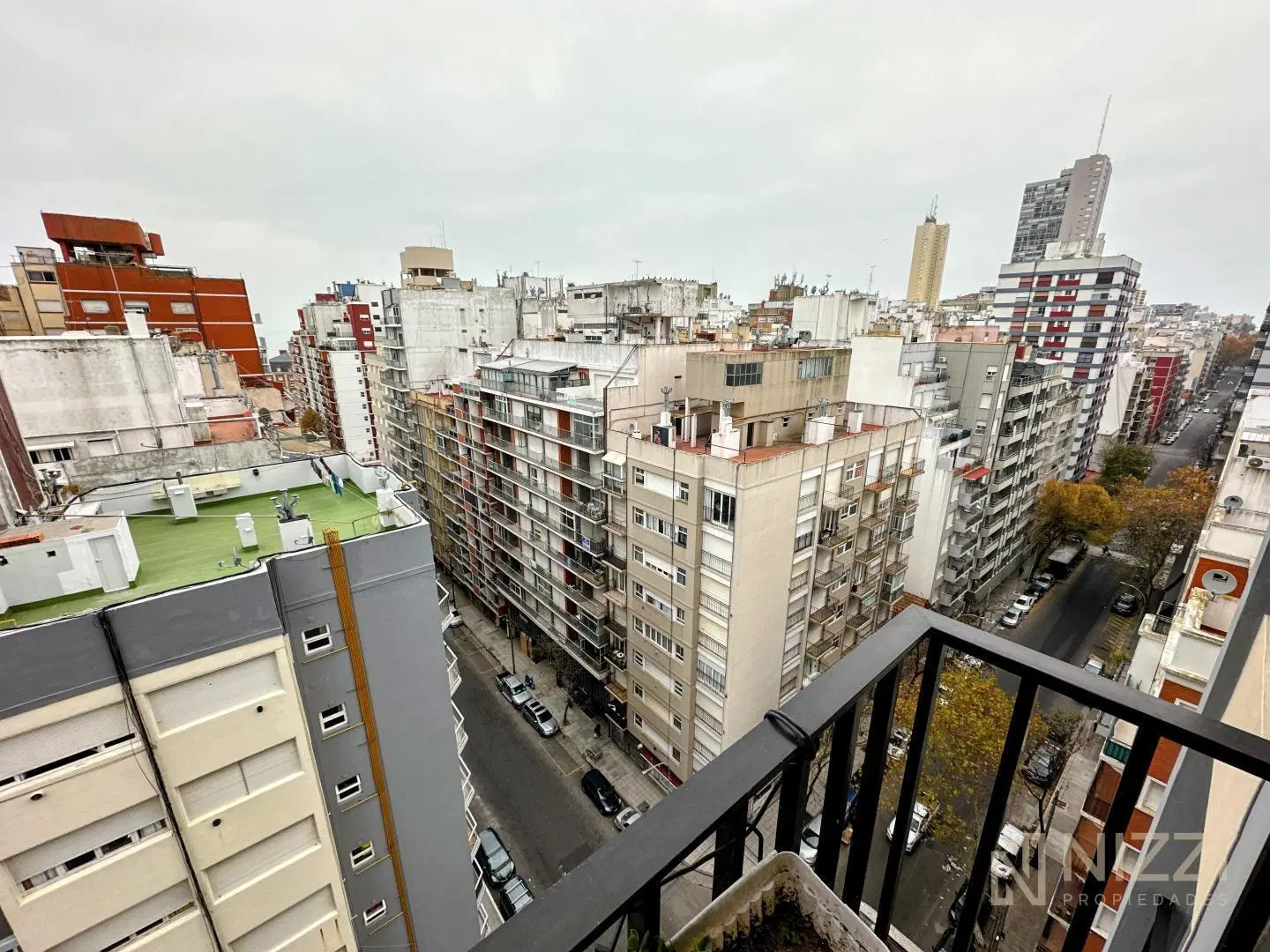 3 amb calle con balcón y cochera - Tribunales 4