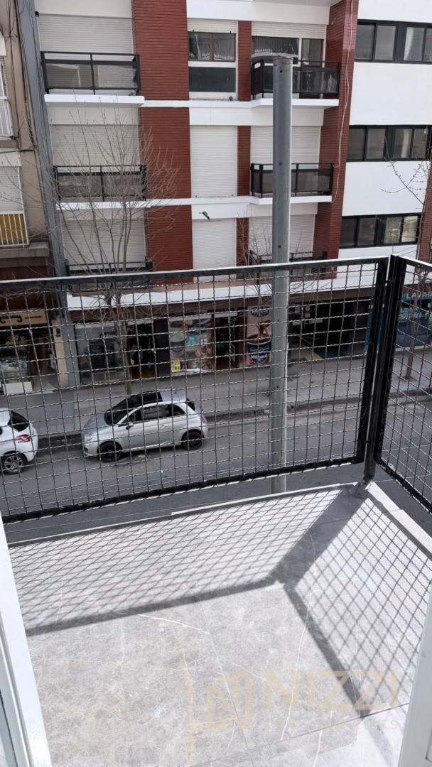 Foto de Ambiente a la calle con balcón - Hermitage, imagen 4