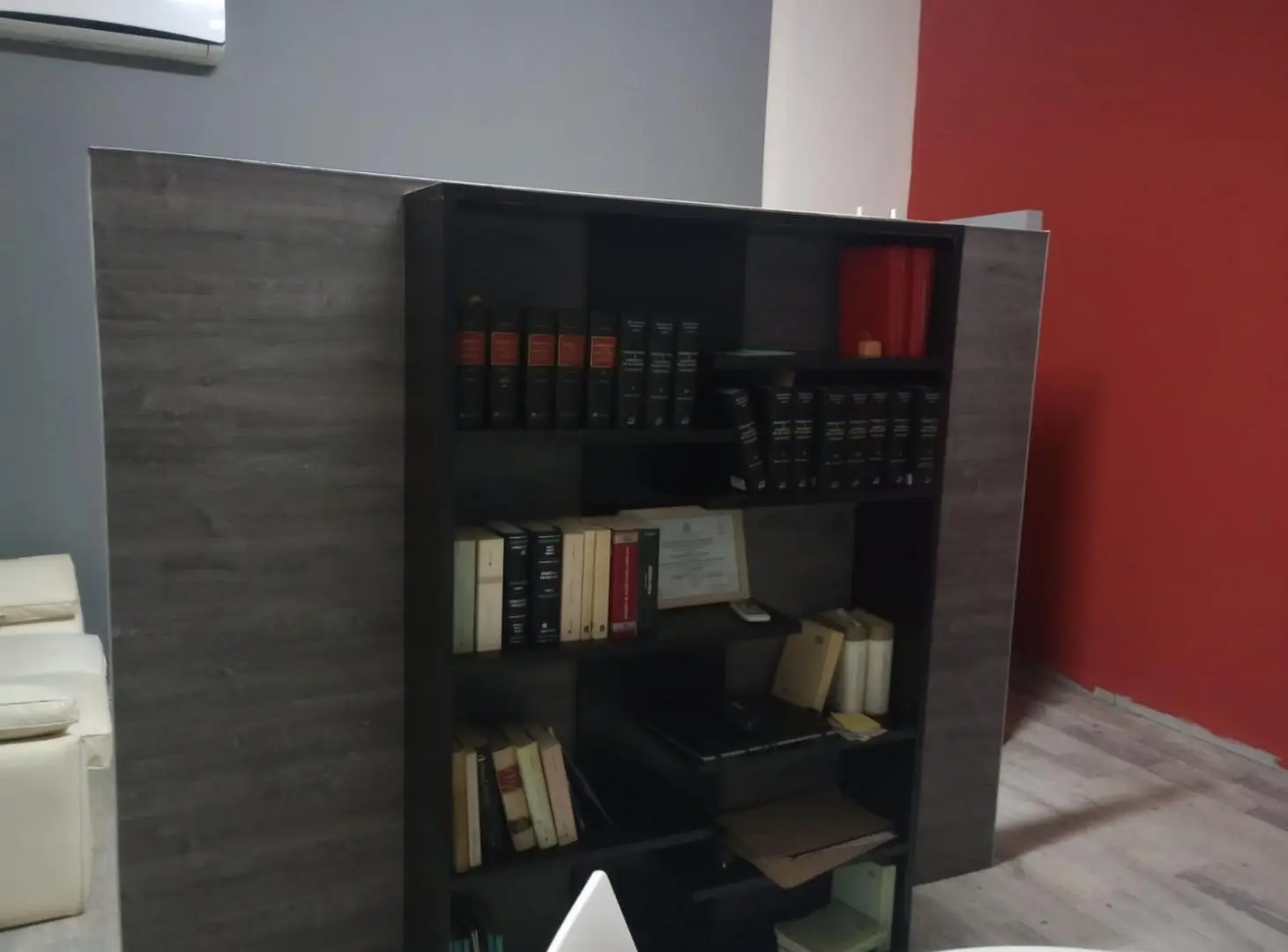 OFICINA ADMINISTRATIVA EN VENTA - AV. ARGENTINA 175, GALERIA JARDIN 4
