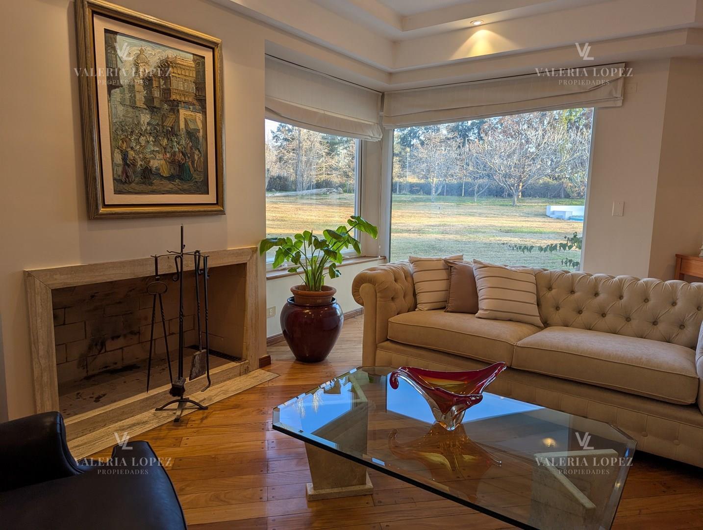 Venta Casa, posibilidad de doble lote, Ayres de Pilar