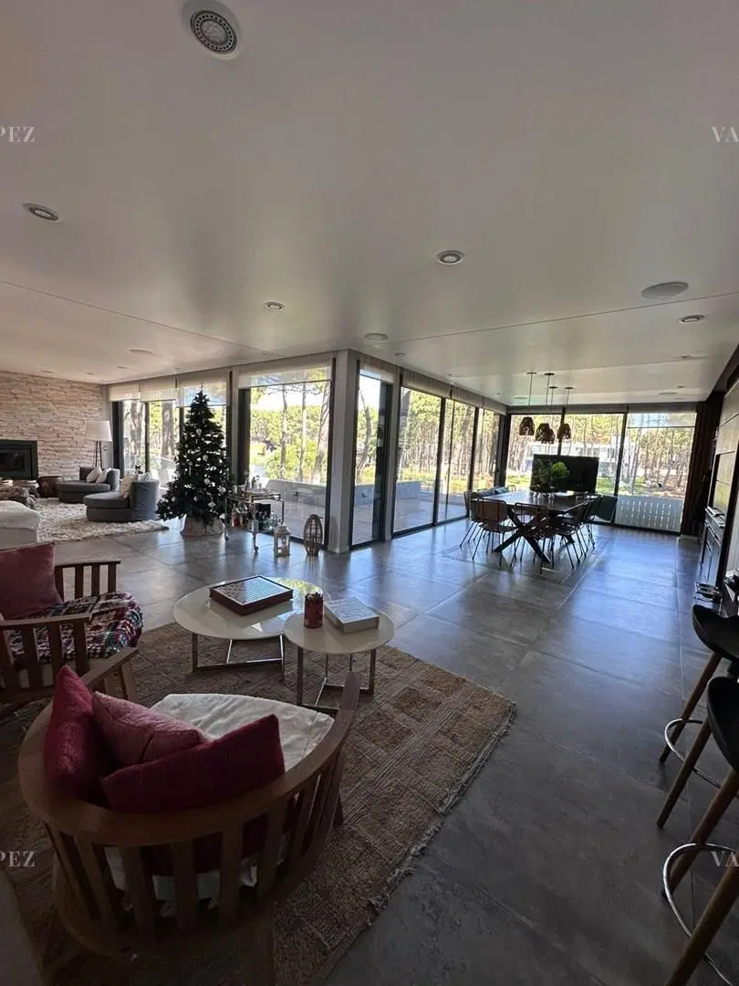 Casa Chalet  en Venta en Brisas, Villarobles, Pinamar 4