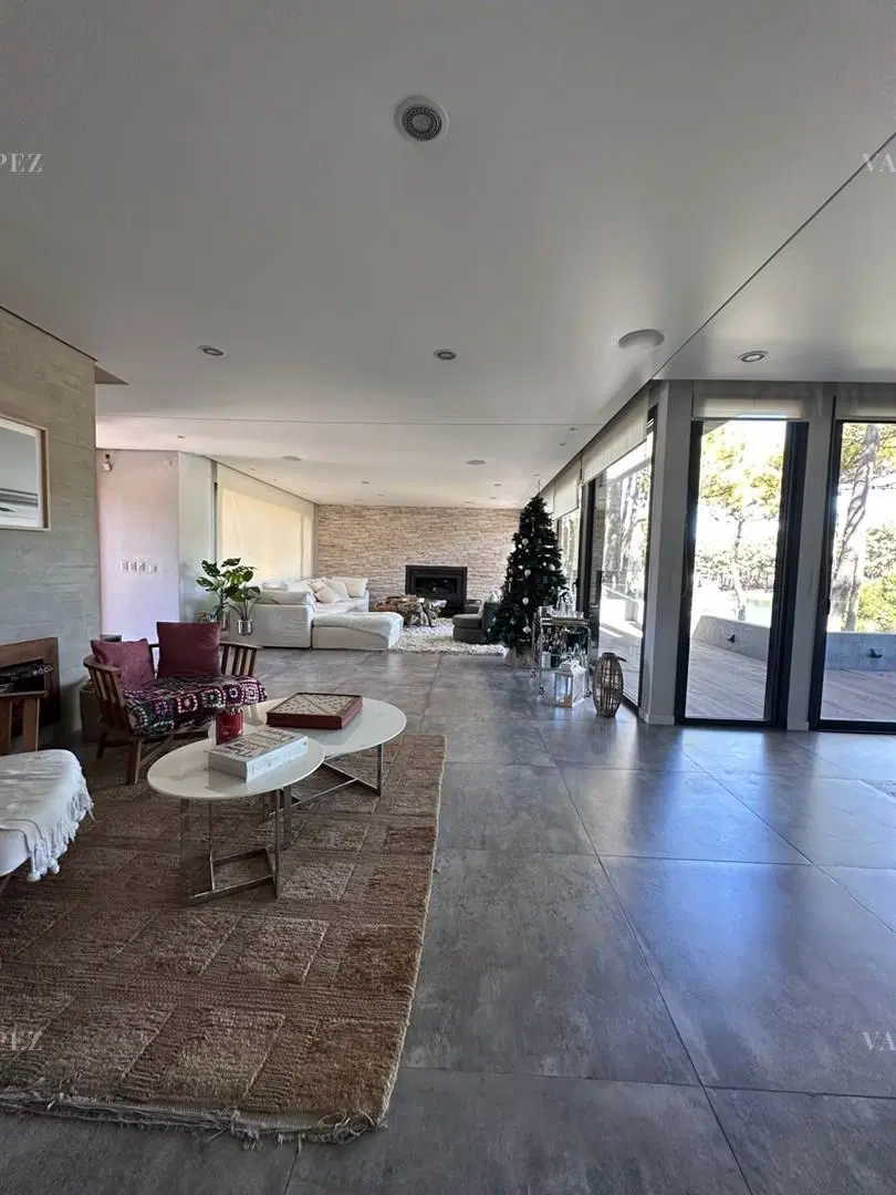 Casa Chalet  en Venta en Brisas, Villarobles, Pinamar 5