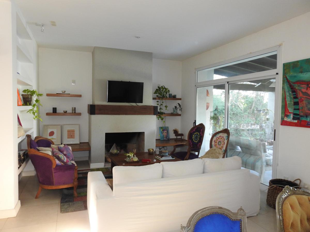Foto de Excelente casa a la laguna, 2dormit. Pileta, imagen 3