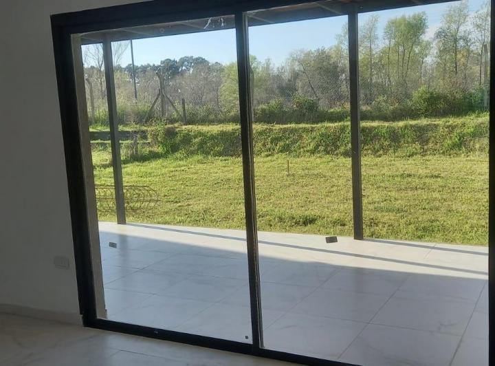 Casa de 3 dormitorios, con pileta 1