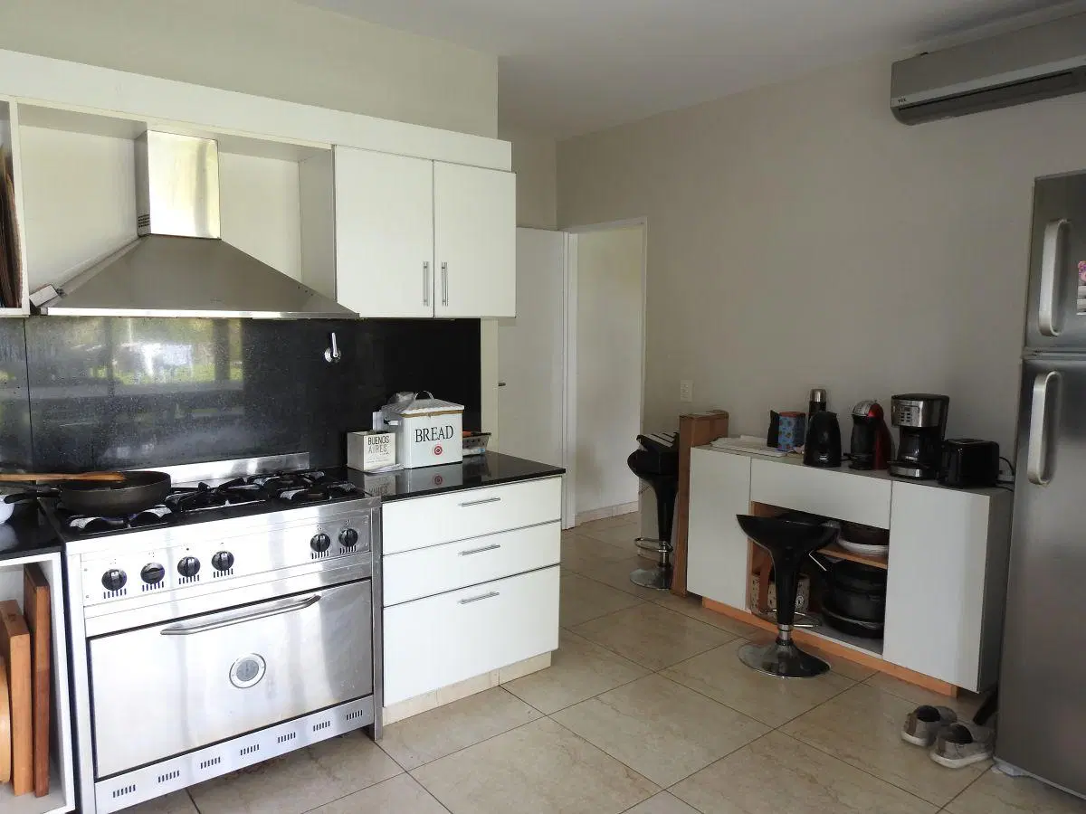 CASA EN ALQUILER, SIN MUEBLES, AL GOLF 8