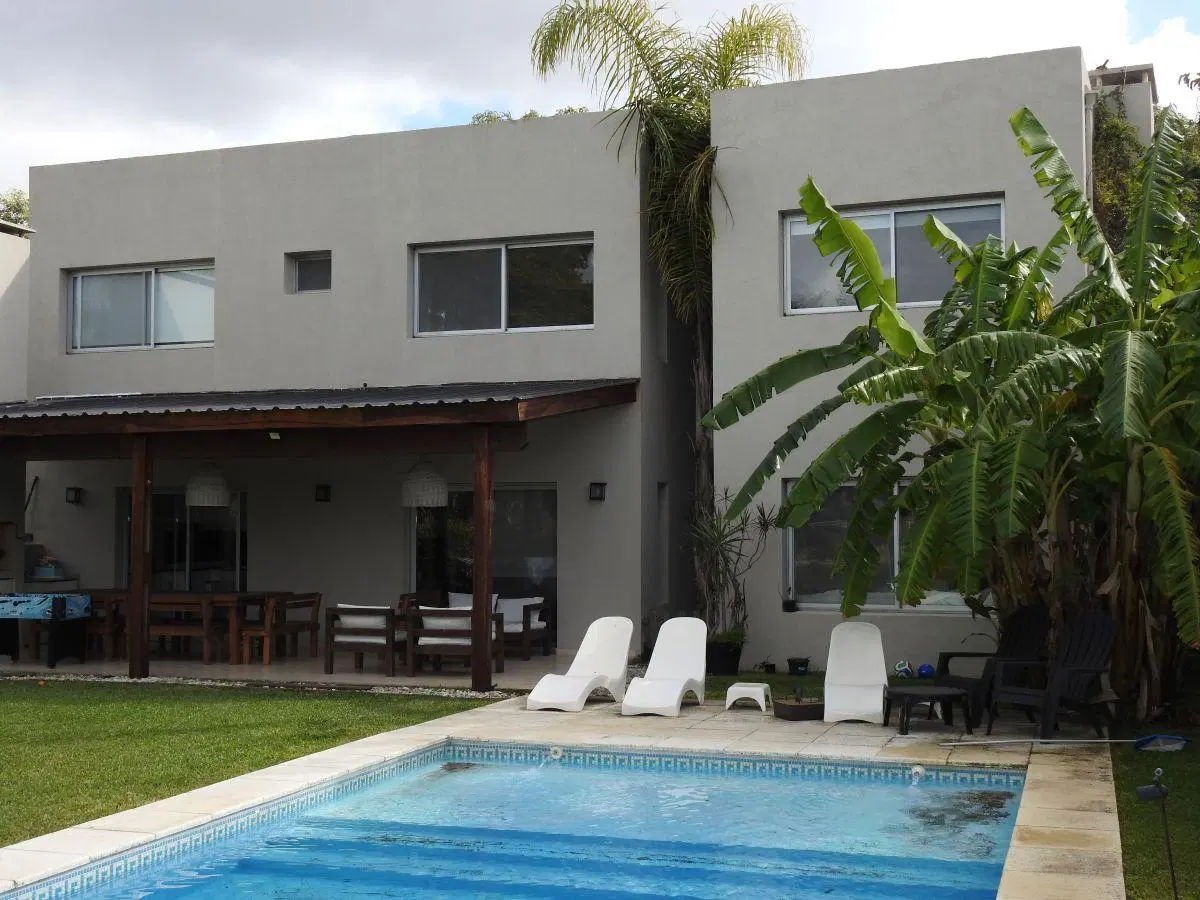 CASA EN ALQUILER, SIN MUEBLES, AL GOLF 3