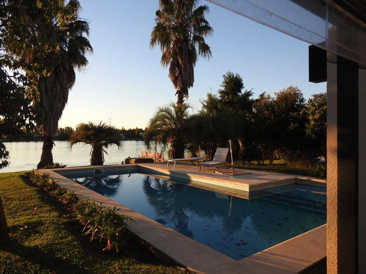 HERMOSA CASA EN ALQUILER AL LAGO 5