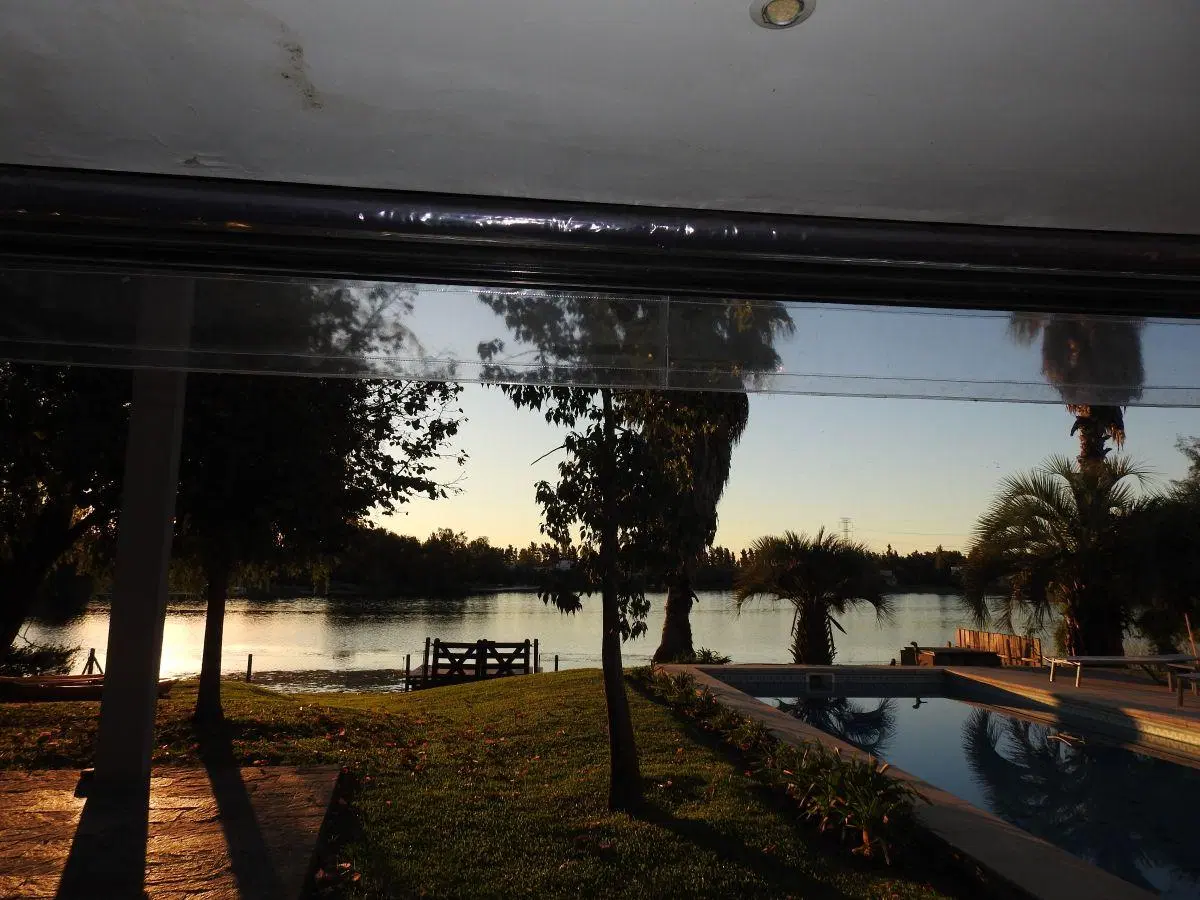 HERMOSA CASA EN ALQUILER AL LAGO 8