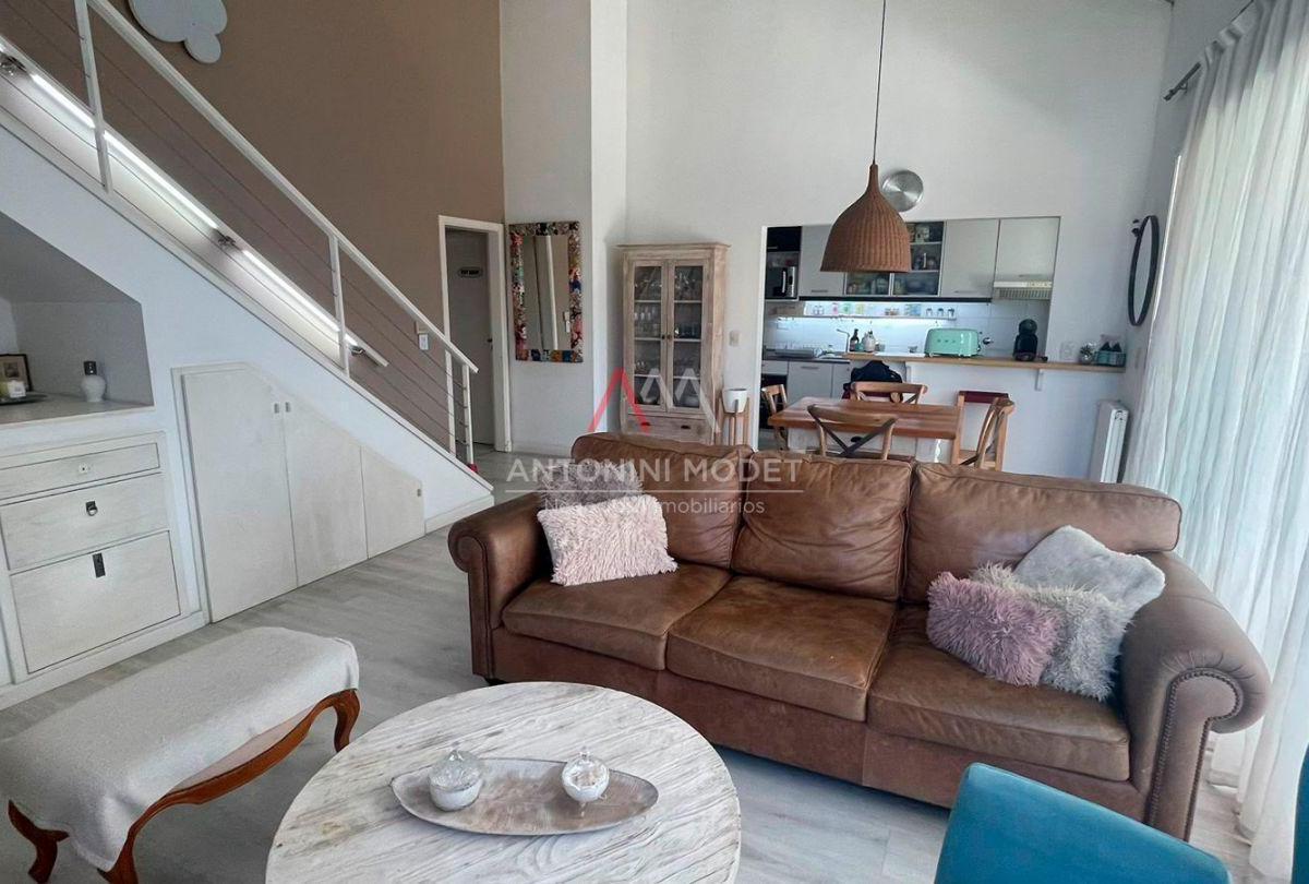 CASA EN VENTA EN A MADRUGADA