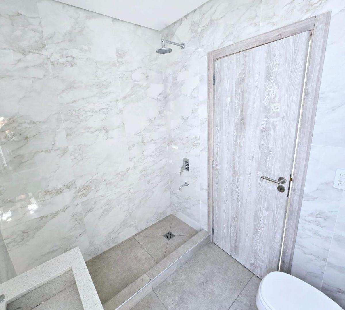 TH EN VENTA EN PILARA - PILAR
