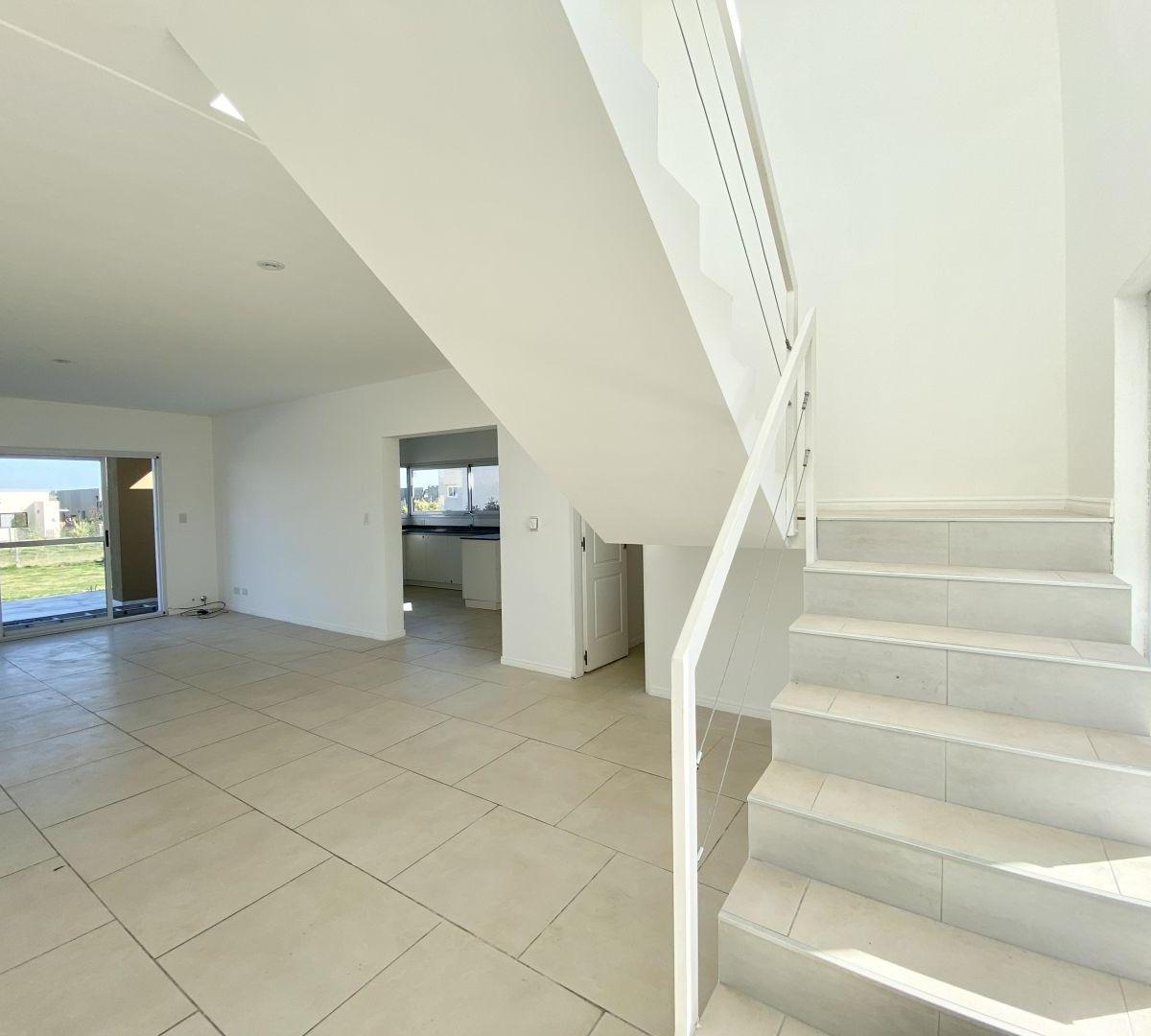 Foto de CASA EN VENTA EN SAN RAMIRO -PILAR DEL ESTE - ANTONINI MODET, imagen 3