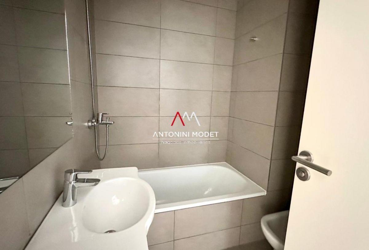 Departamento de Tres Ambientes en Venta en Caballito 4