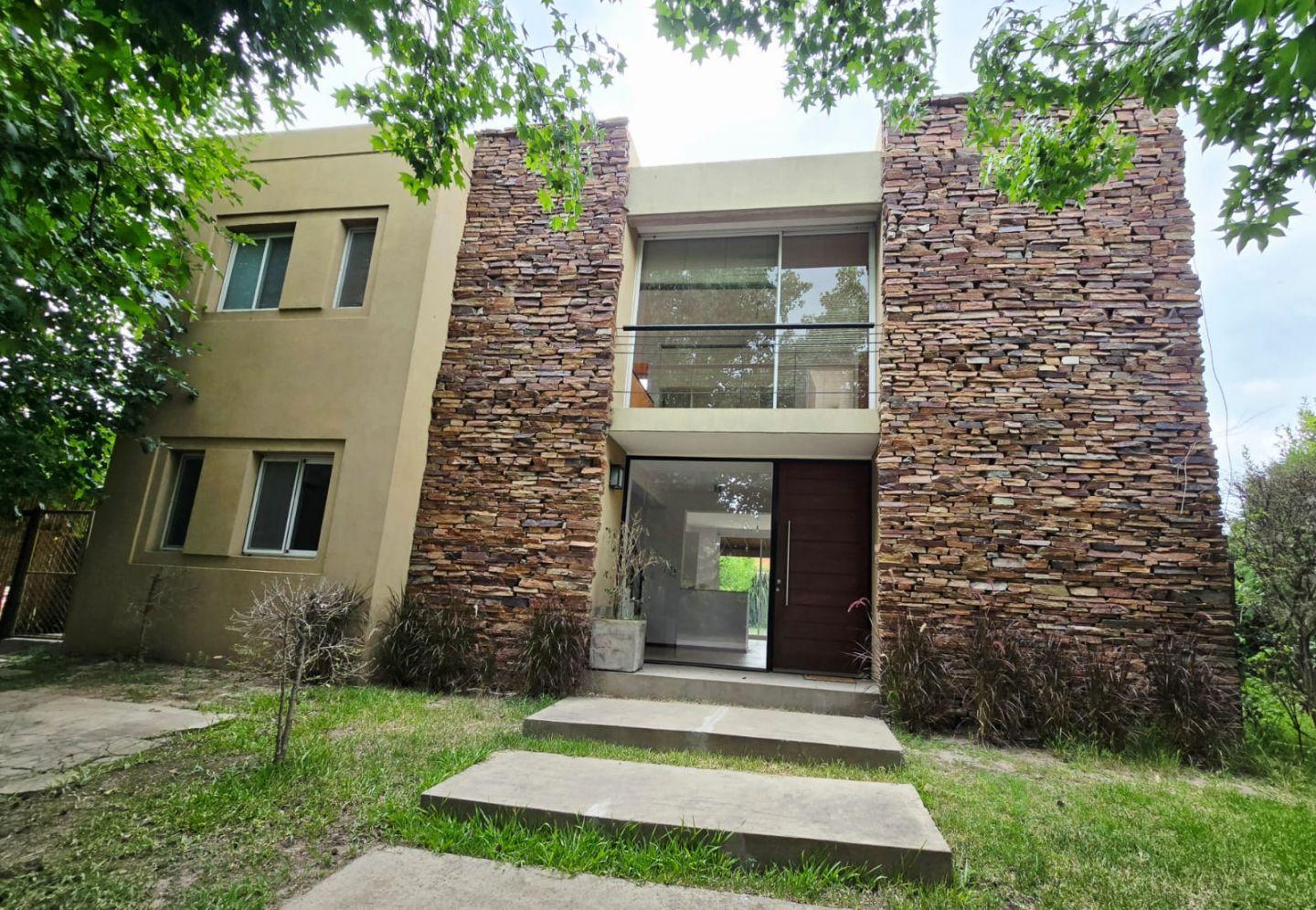CASA EN VENTA EN SANTA MARIA DE LOS OLIVOS