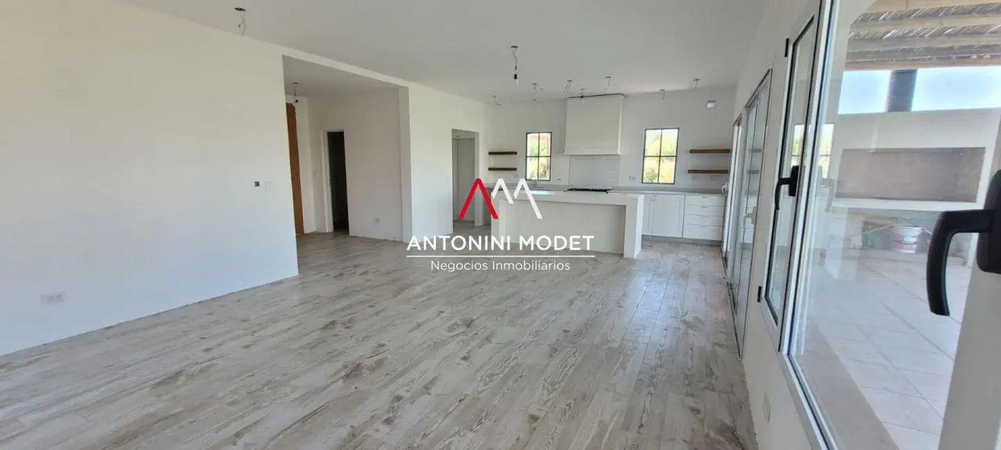 CASA EN VENTA EN PUERTOS ARAUCARIAS - ESCOBAR 5