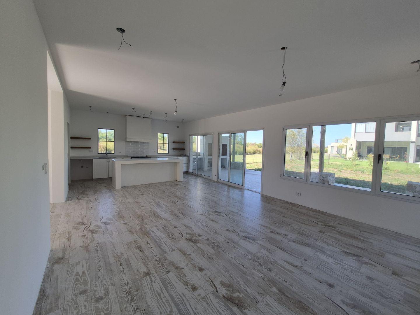 Foto de CASA EN VENTA EN PUERTOS ARAUCARIAS - ESCOBAR, imagen 2