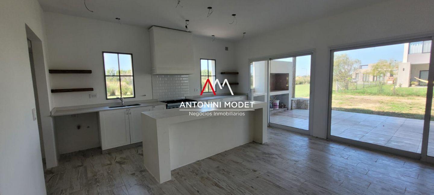 Foto de CASA EN VENTA EN PUERTOS ARAUCARIAS - ESCOBAR, imagen 4