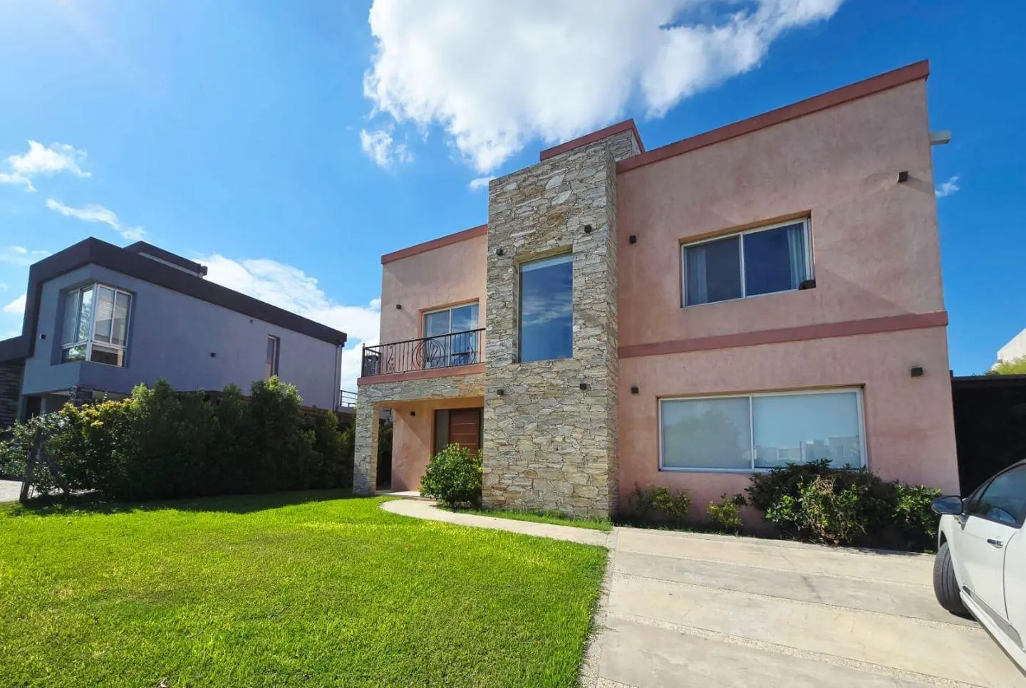 CASA EN ALQUILER EN AYRES PLAZA - PILAR 2