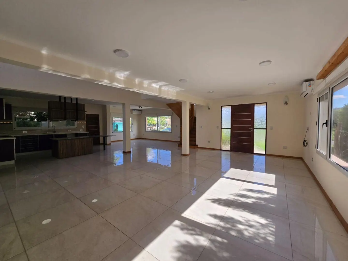 CASA EN ALQUILER EN AYRES PLAZA - PILAR 5