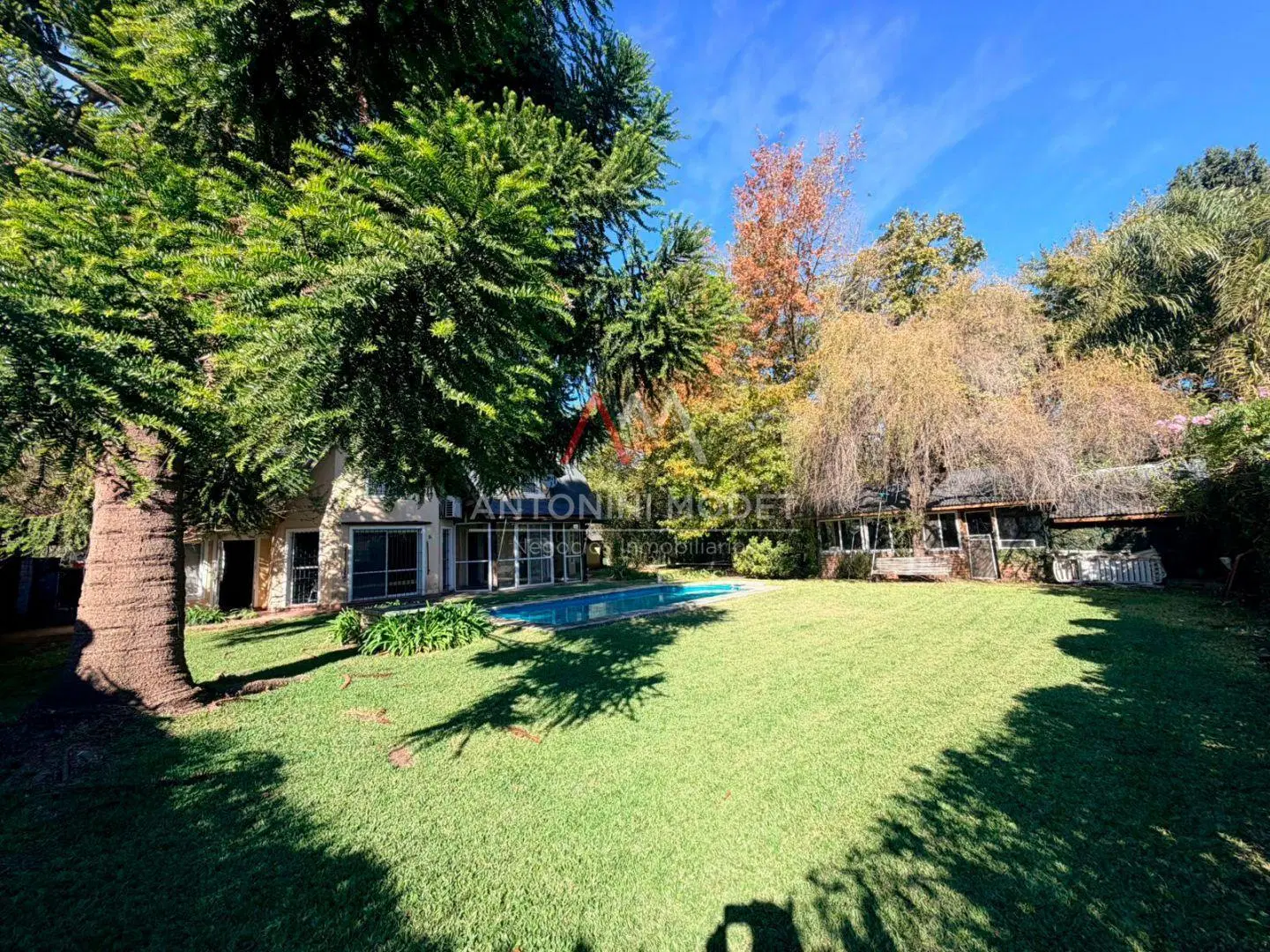 CASA EN VENTA EN MONTECARLO - PILAR 3