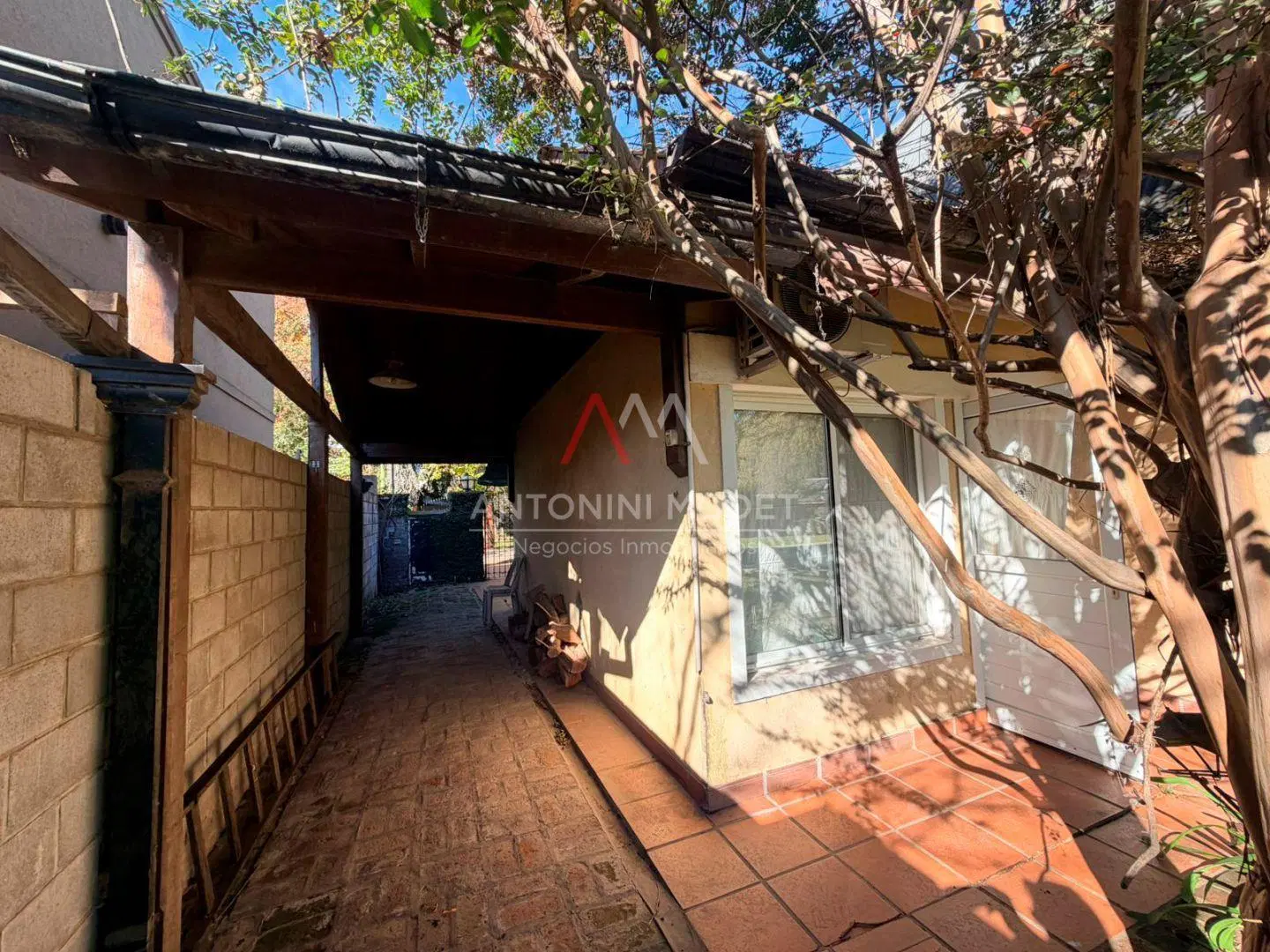 CASA EN VENTA EN MONTECARLO - PILAR 2