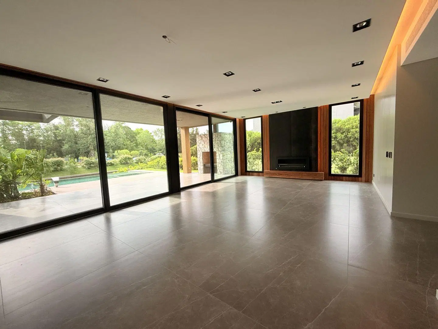 CASA EN VENTA A ESTRENAR EN EL YACHT - NORDELTA 3