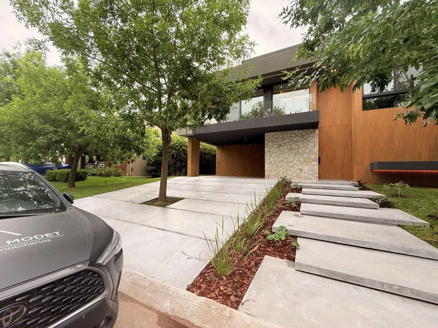 CASA EN VENTA A ESTRENAR EN EL YACHT - NORDELTA 4