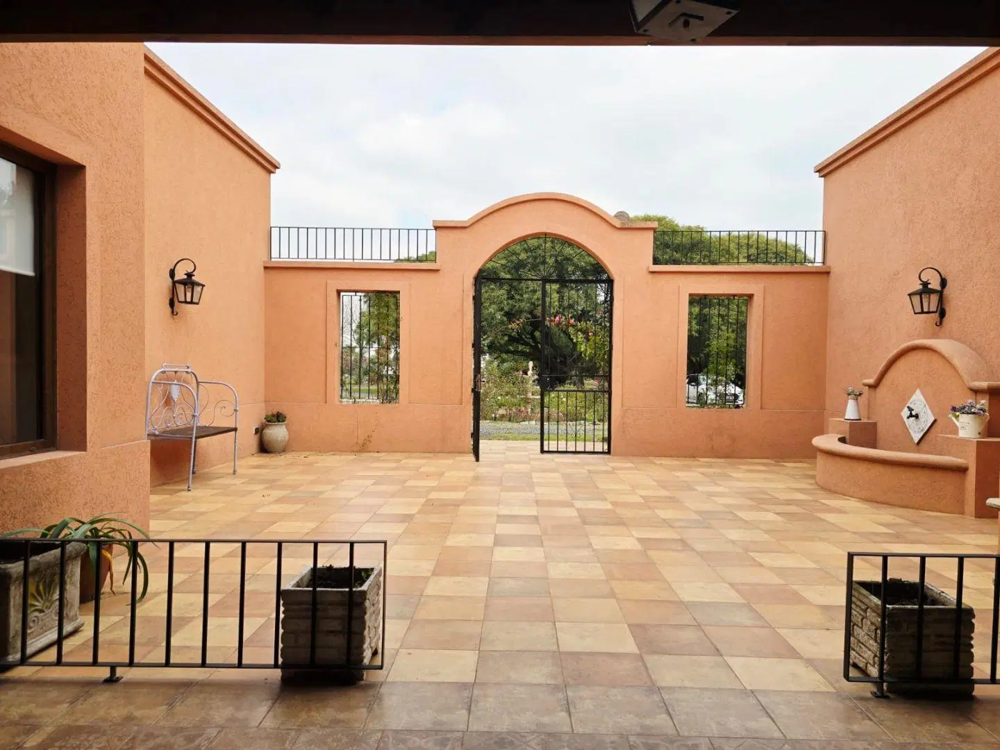 CASA EN VENTA EN LA ESCONDIDA - PILAR 2