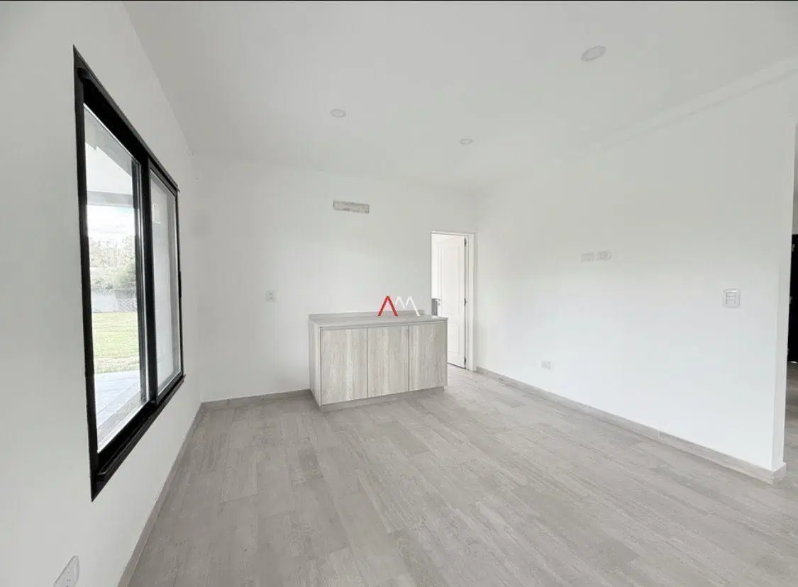 CASA EN VENTA EN LAGOON PILAR 2
