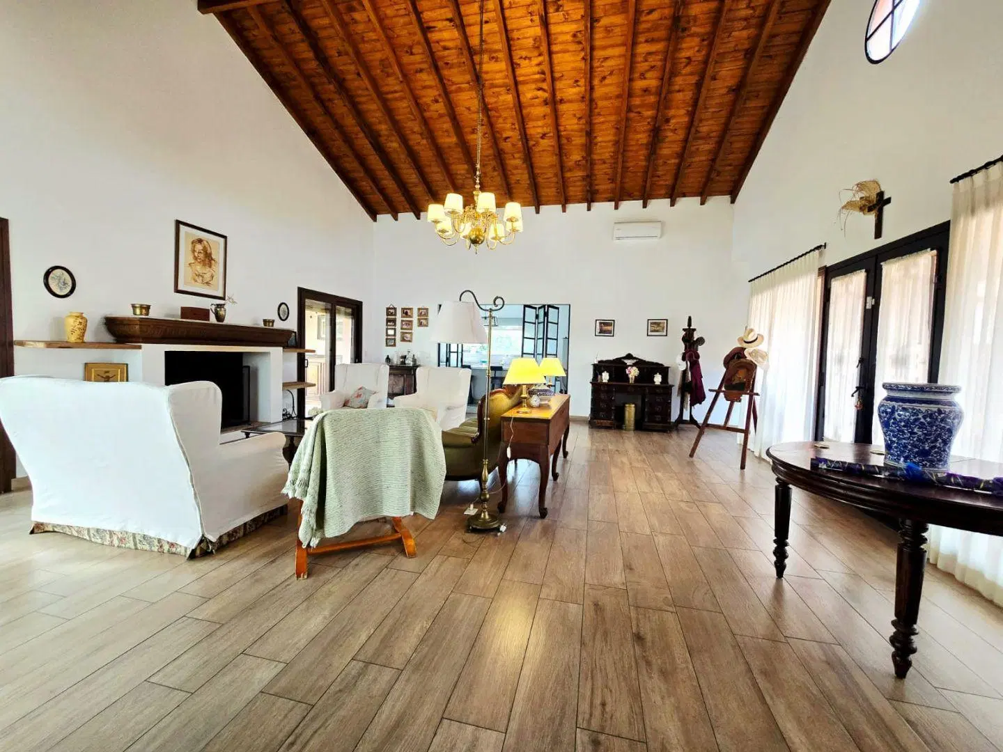 CASA EN ALQUILER EN LA ESCONDIDA - PILAR 4